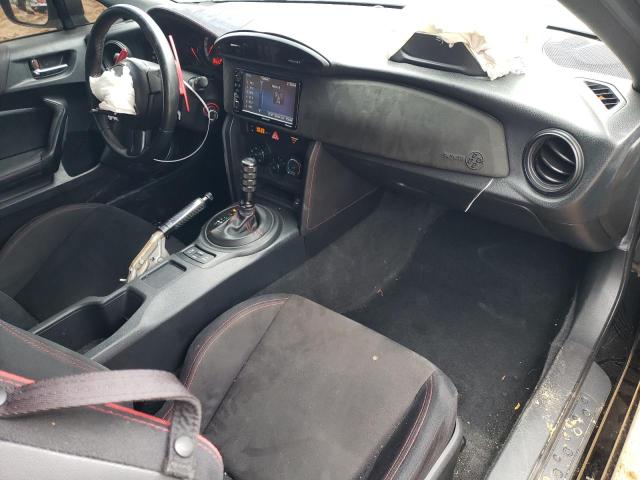 JF1ZNAA17G8705501 - 2016 TOYOTA SCION FR-S შავი ფოტო 8