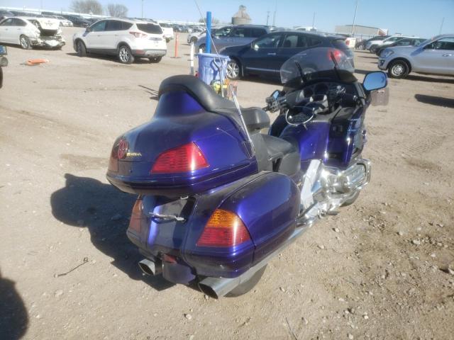 1HFSC47082A111153 - 2002 HONDA GL1800 PURPLE photo 4