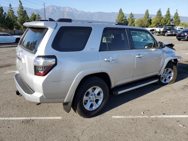 JTEMU5JR1M5968130 - 2021 TOYOTA 4RUNNER SR5/SR5 PREMIUM 银色 照片 3