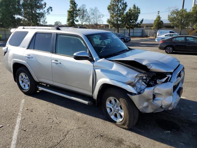 JTEMU5JR1M5968130 - 2021 TOYOTA 4RUNNER SR5/SR5 PREMIUM 银色 照片 4