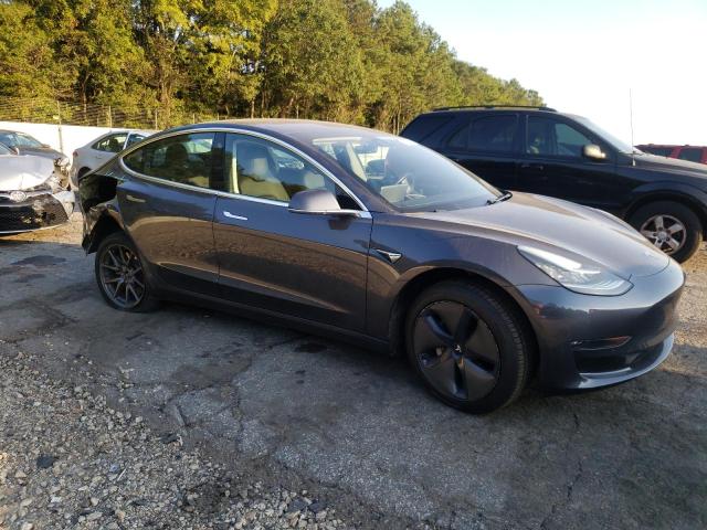 5YJ3E1EA5JF039644 - 2018 TESLA MODEL 3 GRAY photo 4