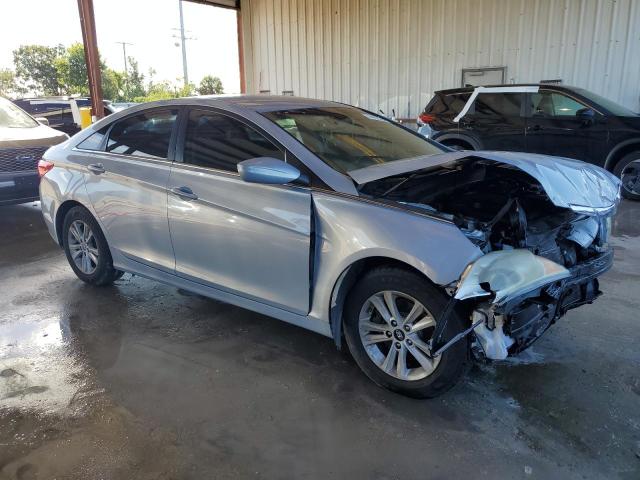 5NPEB4AC4DH616406 - 2013 HYUNDAI SONATA GLS SILVER photo 4