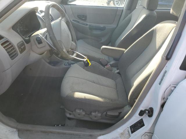 KMHCG45C62U358889 - 2002 HYUNDAI ACCENT GL WHITE photo 7