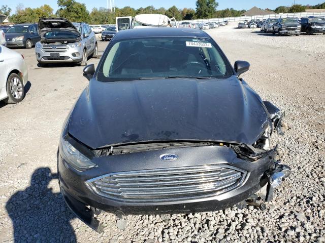 3FA6P0H77JR179104 - 2018 FORD FUSION SE GRAY photo 5