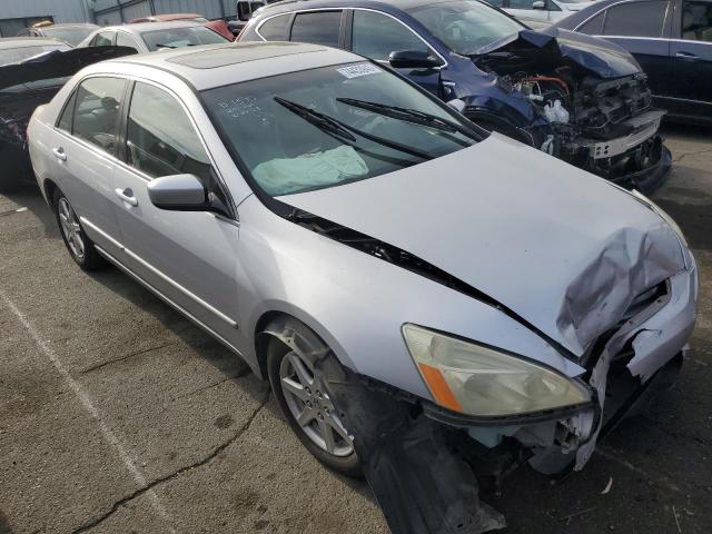 1HGCM665X4A007711 - 2004 HONDA ACCORD EX SILVER photo 4