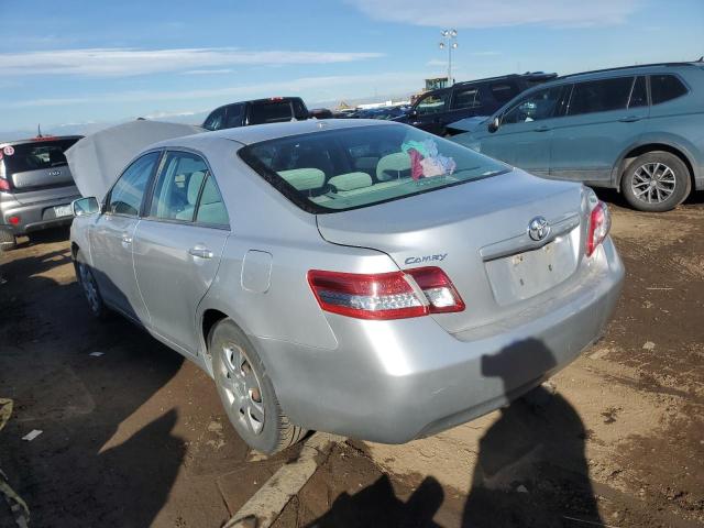 4T1BF3EK9BU136881 - 2011 TOYOTA CAMRY BASE SILVER photo 2