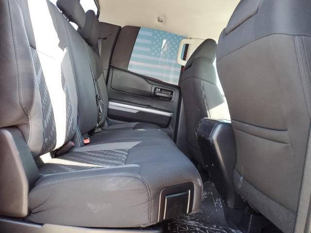 5TFRM5F17JX126471 - 2018 TOYOTA TUNDRA DOUBLE CAB SR/SR5 ORANGE photo 10