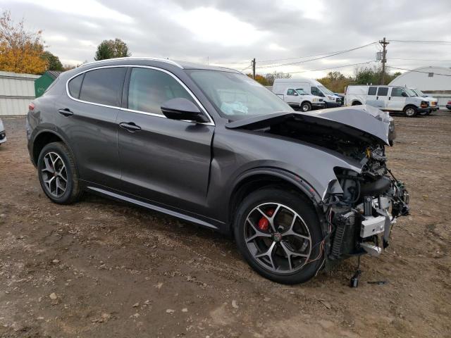 ZASPAKBN6M7D12487 - 2021 ALFA ROMEO STELVIO TI GRAY photo 4