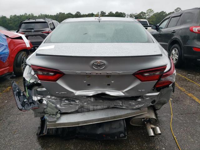 4T1G11AK4PU768323 - 2023 TOYOTA CAMRY SE NIGHT SHADE SILVER photo 6