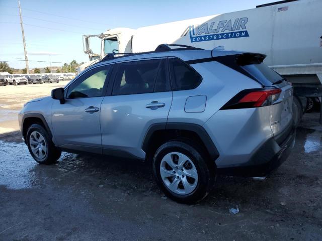 2T3H1RFV7KW057544 - 2019 TOYOTA RAV4 LE SILVER photo 2