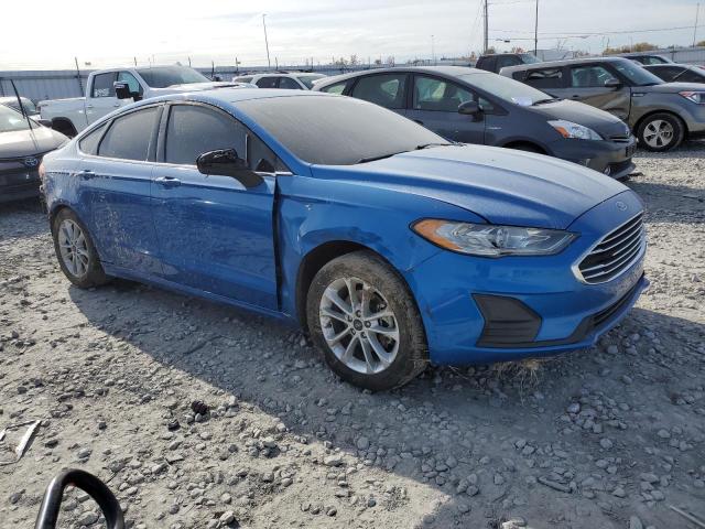 3FA6P0HD3LR110001 - 2020 FORD FUSION SE BLUE photo 4