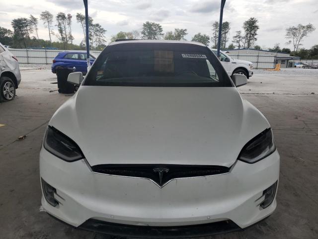 5YJXCBE20HF035453 - 2017 TESLA MODEL X WHITE photo 5