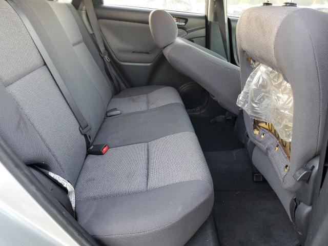 2T1KR32E44C215692 - 2004 TOYOTA MATRIX XR فضي صورة 10