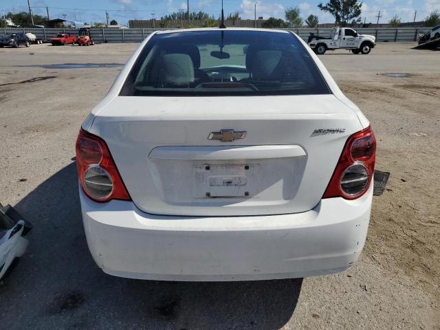 1G1JA5SH2E4159760 - 2014 CHEVROLET SONIC LS WHITE photo 6