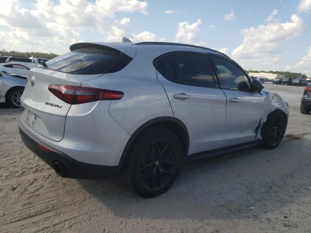 ZASPAJAN7L7C95371 - 2020 ALFA ROMEO STELVIO SILVER photo 3