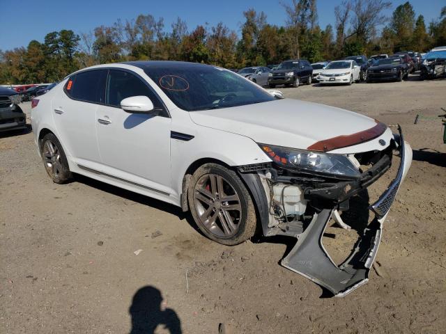 5XXGR4A66DG222108 - 2013 KIA OPTIMA SX WHITE photo 4