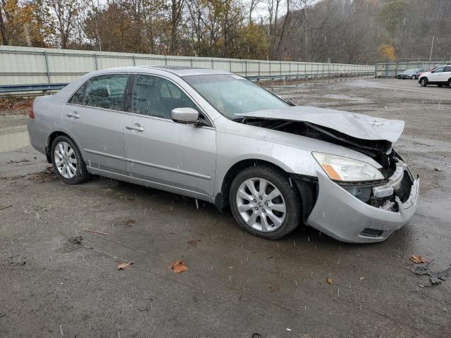 1HGCM66537A027013 - 2007 HONDA ACCORD EX SILVER photo 4