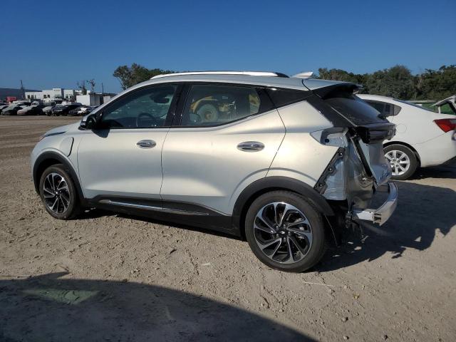 1G1FZ6S07P4122964 - 2023 CHEVROLET BOLT EUV PREMIER SILVER photo 2