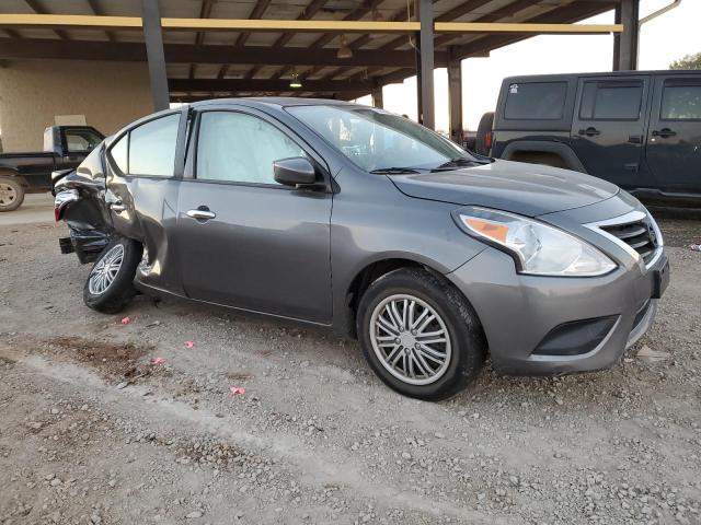 3N1CN7AP7JL808159 - 2018 NISSAN VERSA S GRAY photo 4