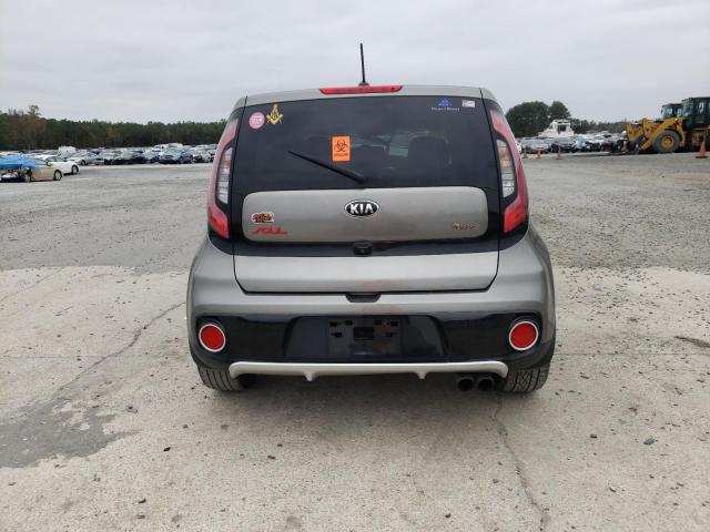 KNDJX3AA9K7673596 - 2019 KIA SOUL ! GRAY photo 6