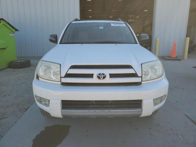 JTEBU14RX40024237 - 2004 TOYOTA 4RUNNER SR5 WHITE photo 5