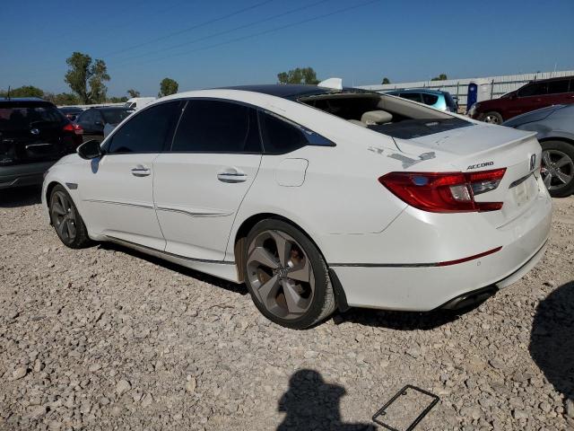 1HGCV2F96JA006365 - 2018 HONDA ACCORD TOURING WHITE photo 2