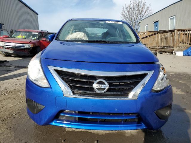 3N1CN7AP2HL884382 - 2017 NISSAN VERSA S BLUE photo 5