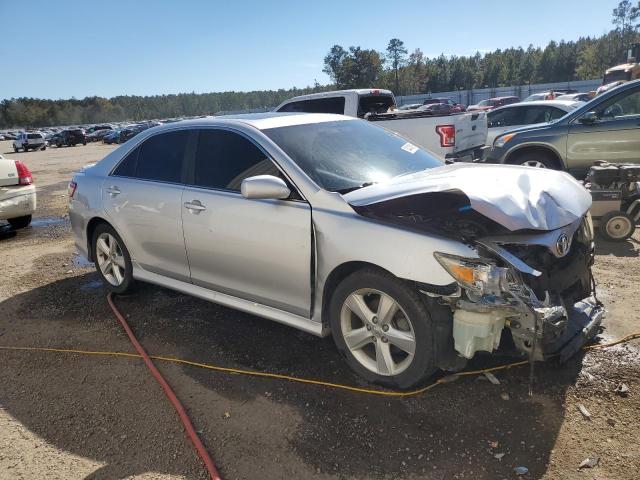 4T1BF3EK2BU183265 - 2011 TOYOTA CAMRY BASE SILVER photo 4