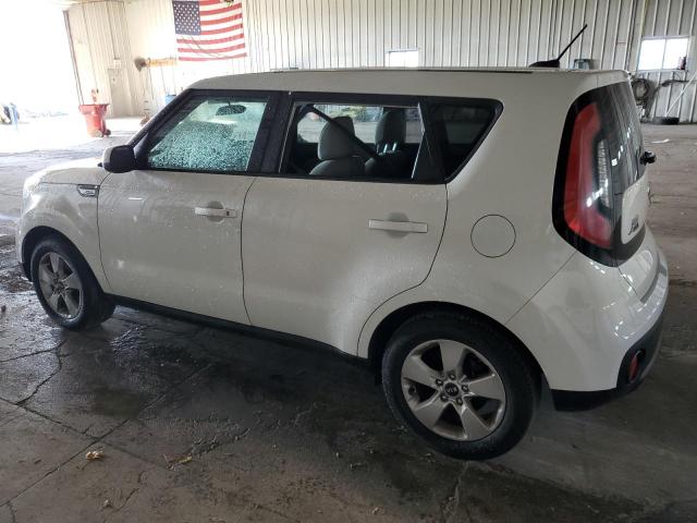 KNDJN2A27H7423467 - 2017 KIA SOUL WHITE photo 2