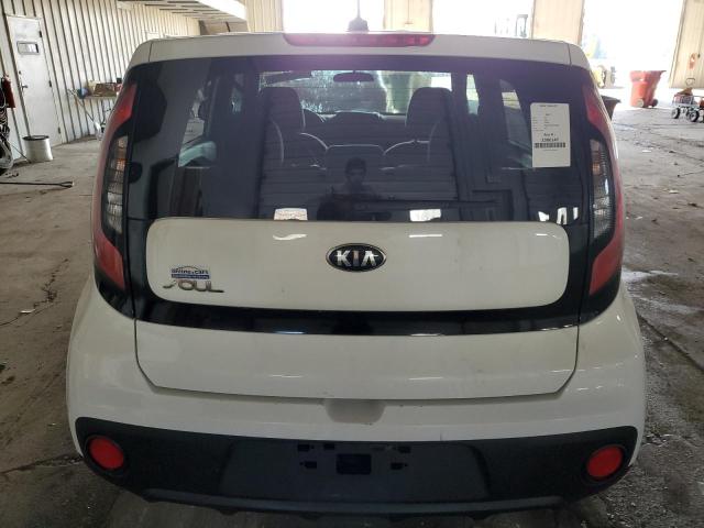 KNDJN2A27H7423467 - 2017 KIA SOUL WHITE photo 6