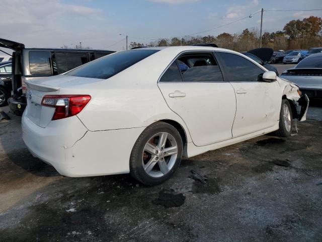 4T1BF1FK7EU414961 - 2014 TOYOTA CAMRY L WHITE photo 3