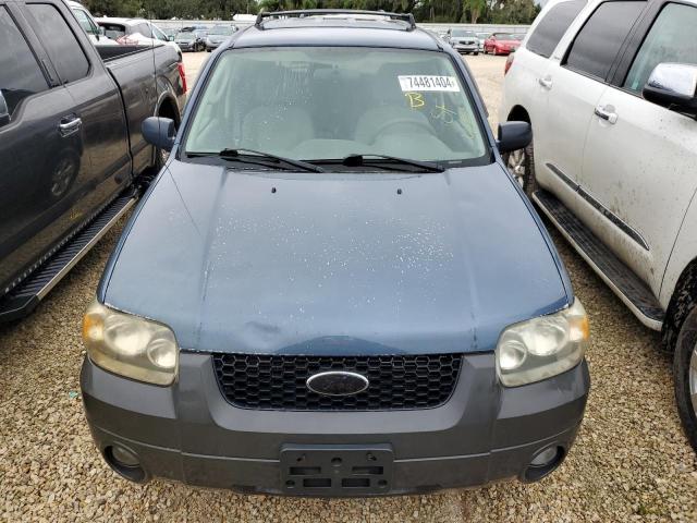 1FMYU03106KA18390 - 2006 FORD ESCAPE XLT BLUE photo 5