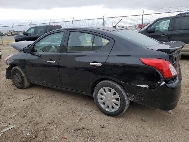 3N1CN7AP5JL805017 - 2018 NISSAN VERSA S BLACK photo 2