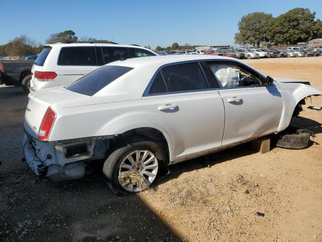 2C3CCAAG0CH234715 - 2012 CHRYSLER 300 WHITE photo 3