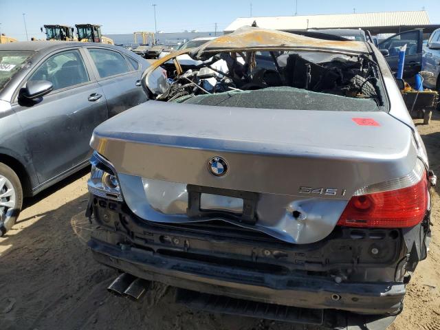 WBANB33505B089229 - 2005 BMW 545 I SILVER photo 6