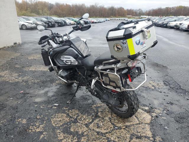 WB10M1303N6F00261 - 2022 BMW R 1250 GS ADVENTURE BLACK photo 3