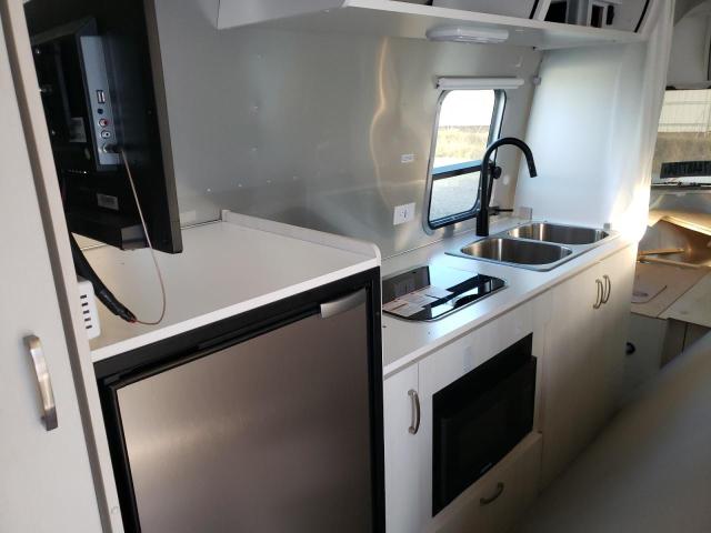 1STVMAF1XRJ570323 - 2024 AIRS TRAVEL TRA ვერცხლისფერი ფოტო 6