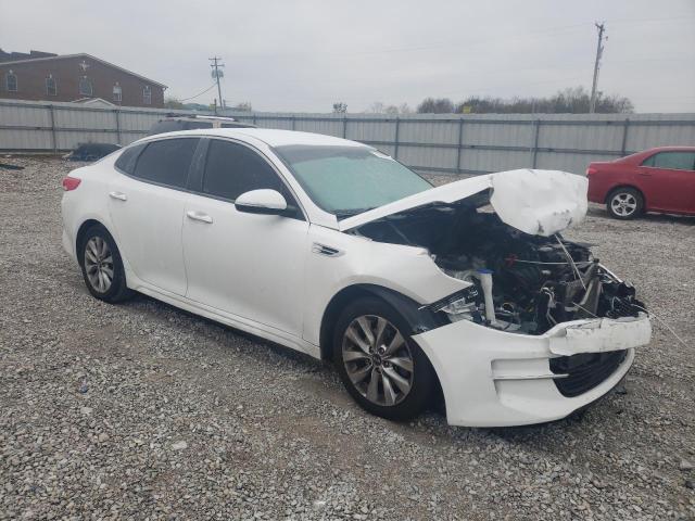 5XXGT4L33HG133008 - 2017 KIA OPTIMA LX WHITE photo 4