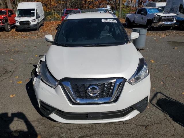 3N1CP5CV7LL506190 - 2020 NISSAN KICKS SV WHITE photo 5