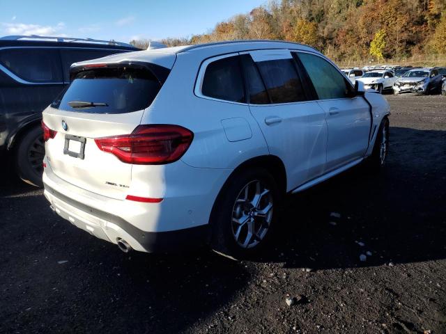 5UXTS1C00M9F02163 - 2021 BMW X3 XDRIVE30E WHITE photo 3