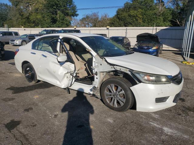 1HGCR2F38DA073358 - 2013 HONDA ACCORD LX WHITE photo 4