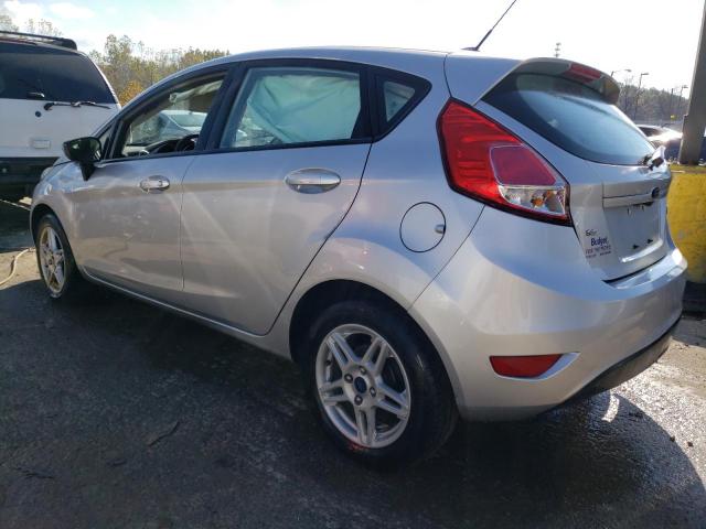 3FADP4EJ7JM127919 - 2018 FORD FIESTA SE SILVER photo 2