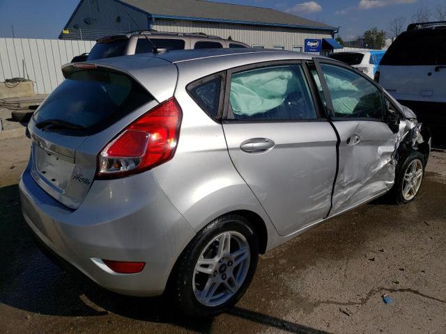 3FADP4EJ7JM127919 - 2018 FORD FIESTA SE SILVER photo 3