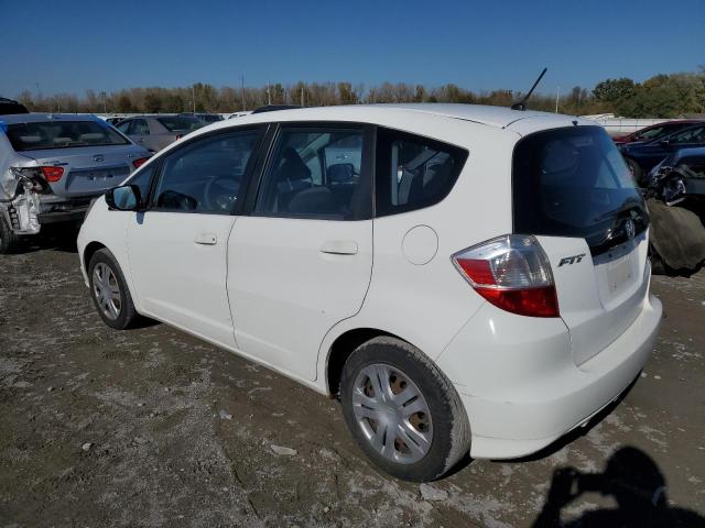 JHMGE8H25AS017451 - 2010 HONDA FIT WHITE photo 2