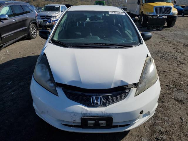 JHMGE8H25AS017451 - 2010 HONDA FIT WHITE photo 5