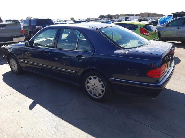 WDBJF82F6WX008735 - 1998 MERCEDES-BENZ E 320 4MATIC BLUE photo 2