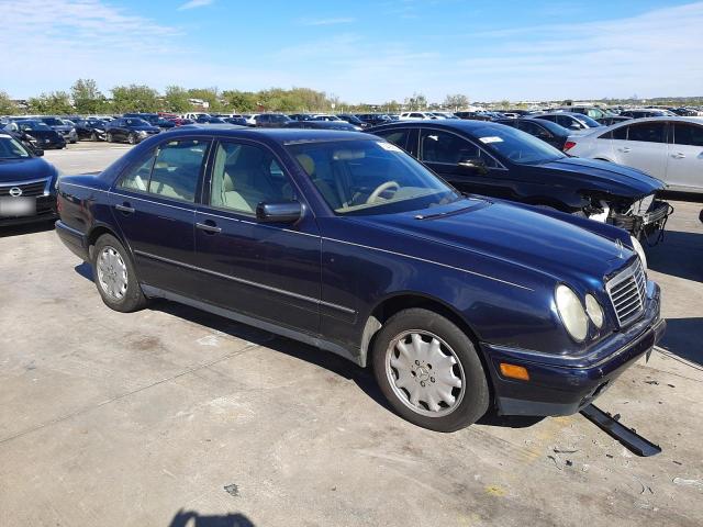 WDBJF82F6WX008735 - 1998 MERCEDES-BENZ E 320 4MATIC BLUE photo 4