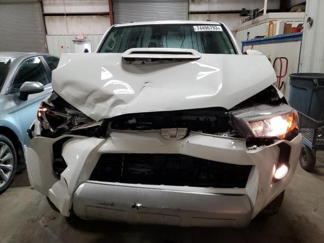 JTEBU5JR7L5825995 - 2020 TOYOTA 4RUNNER SR5/SR5 PREMIUM 白色 照片 5