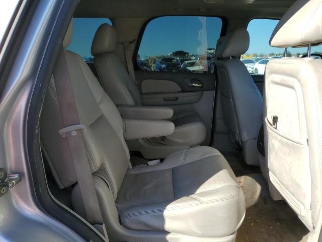 1GKS2CE08ER143086 - 2014 GMC YUKON SLT SILVER photo 11