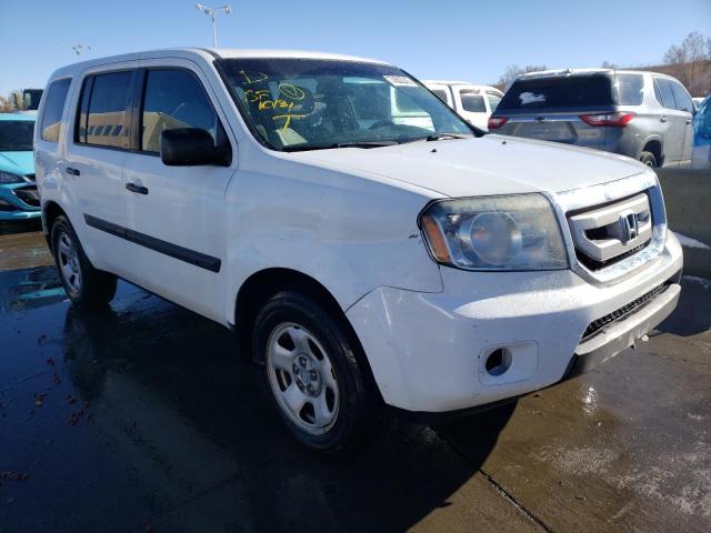 5FNYF4H24BB074766 - 2011 HONDA PILOT LX WHITE photo 4